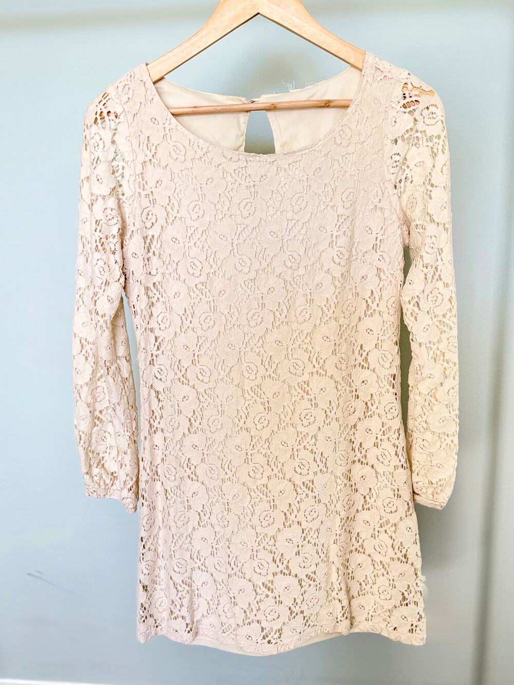 Cream Floral Lace Long Sleeve Dress Small